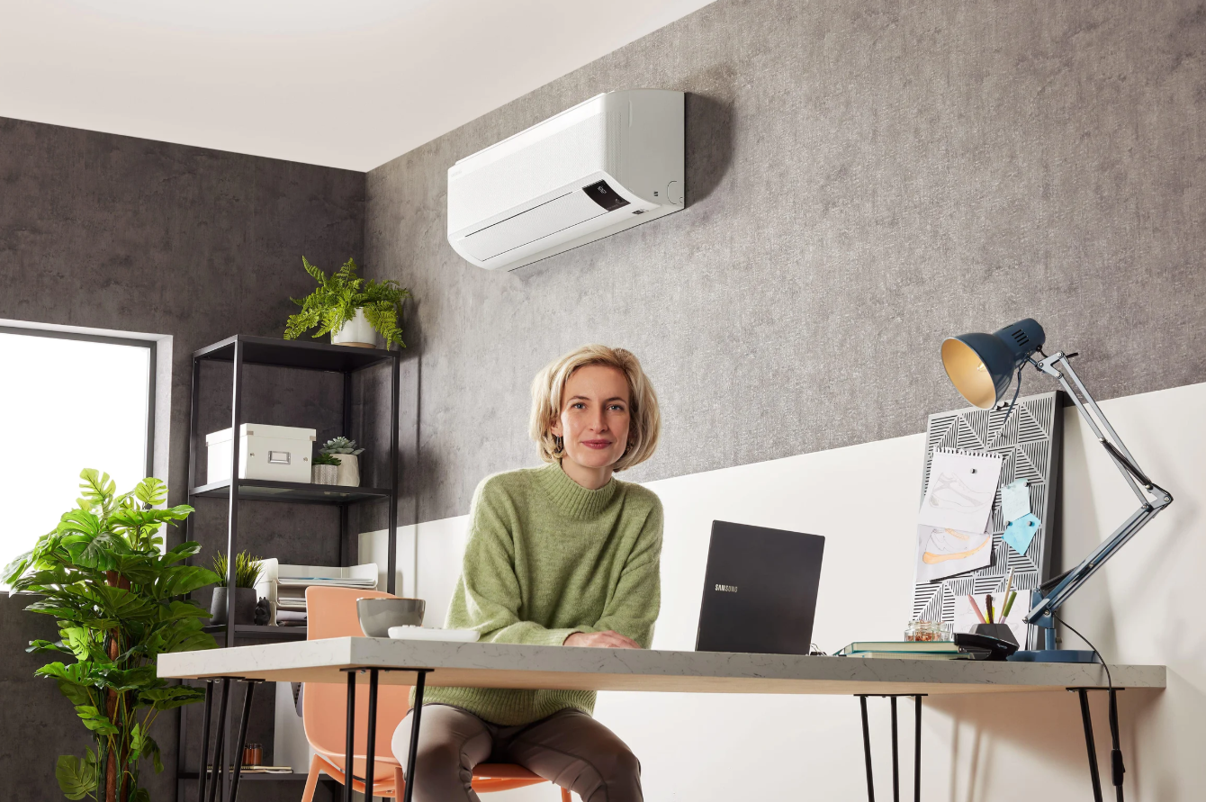 Klimatizace Samsung WindFree v moderním interiéru